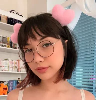 lovenikkihugs|Delightfulhug Biography, Age, Boyfriend, Net Worth, Wiki and .